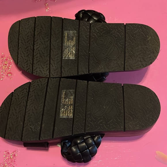 Sam & Libby Sandals - Picture 3 of 3